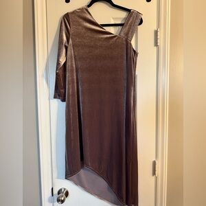 Crosby Nella Velvet Dress Purple/ Grey color One Sleeve size 6
